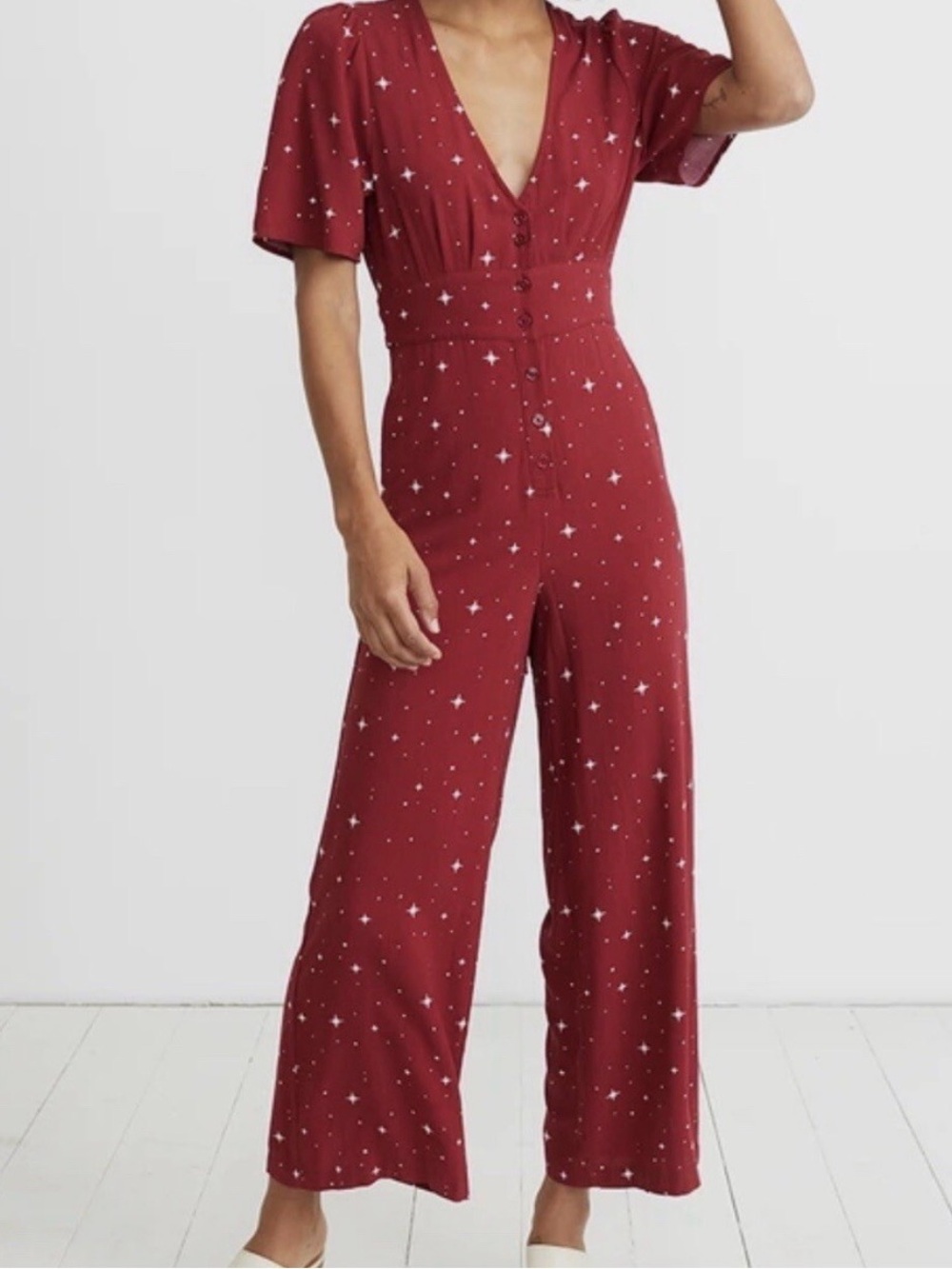 Marine Layer Lindy Jumpsuit in a red and white star print womens medium EUC - Picture 3 of 7